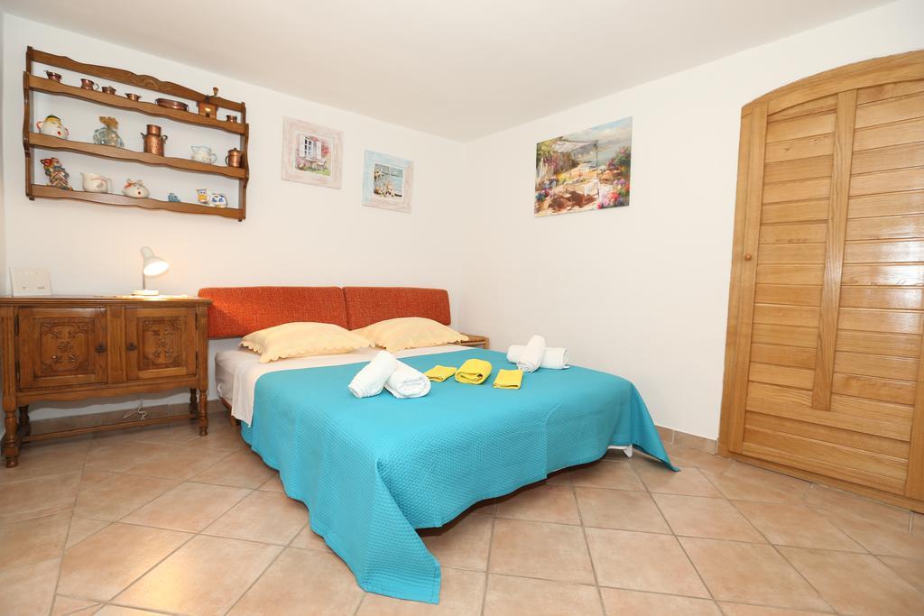 Studio Apartment Tea Baška Eksteriør billede
