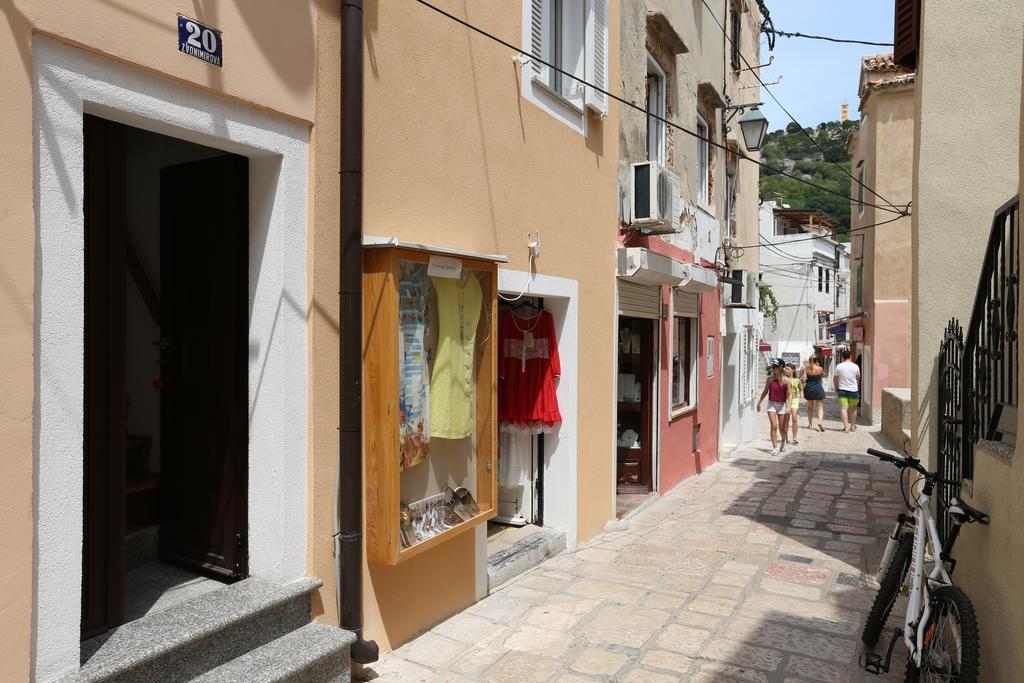 Studio Apartment Tea Baška Eksteriør billede