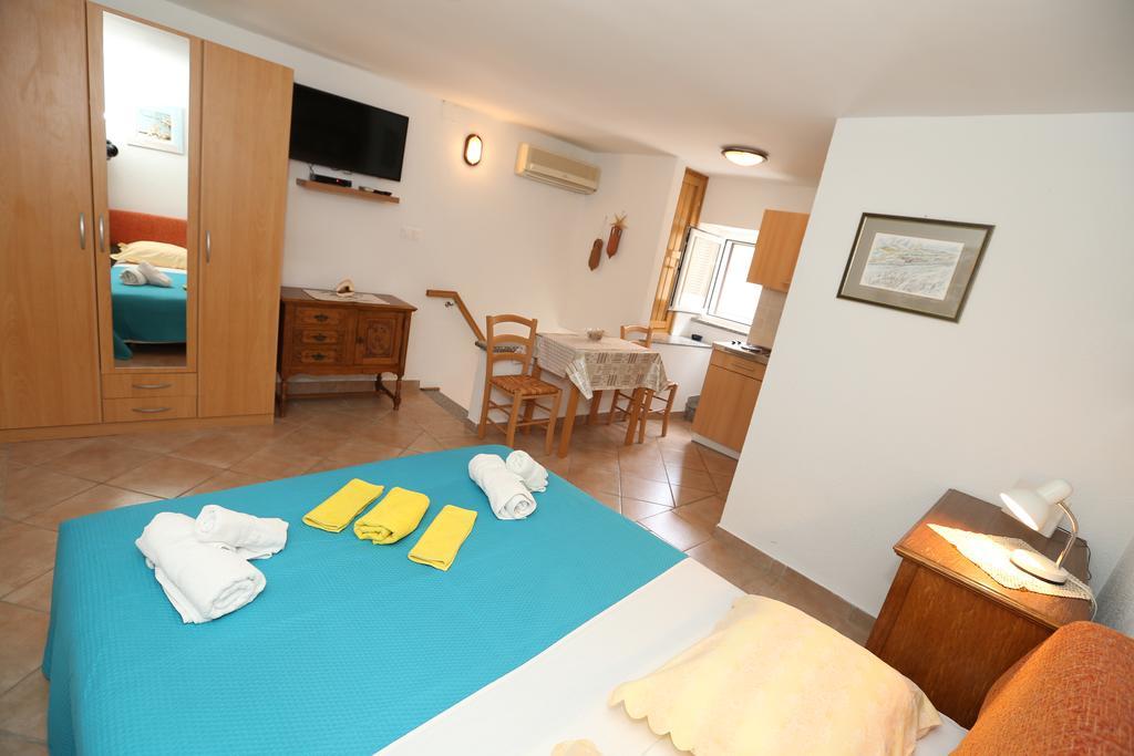 Studio Apartment Tea Baška Eksteriør billede